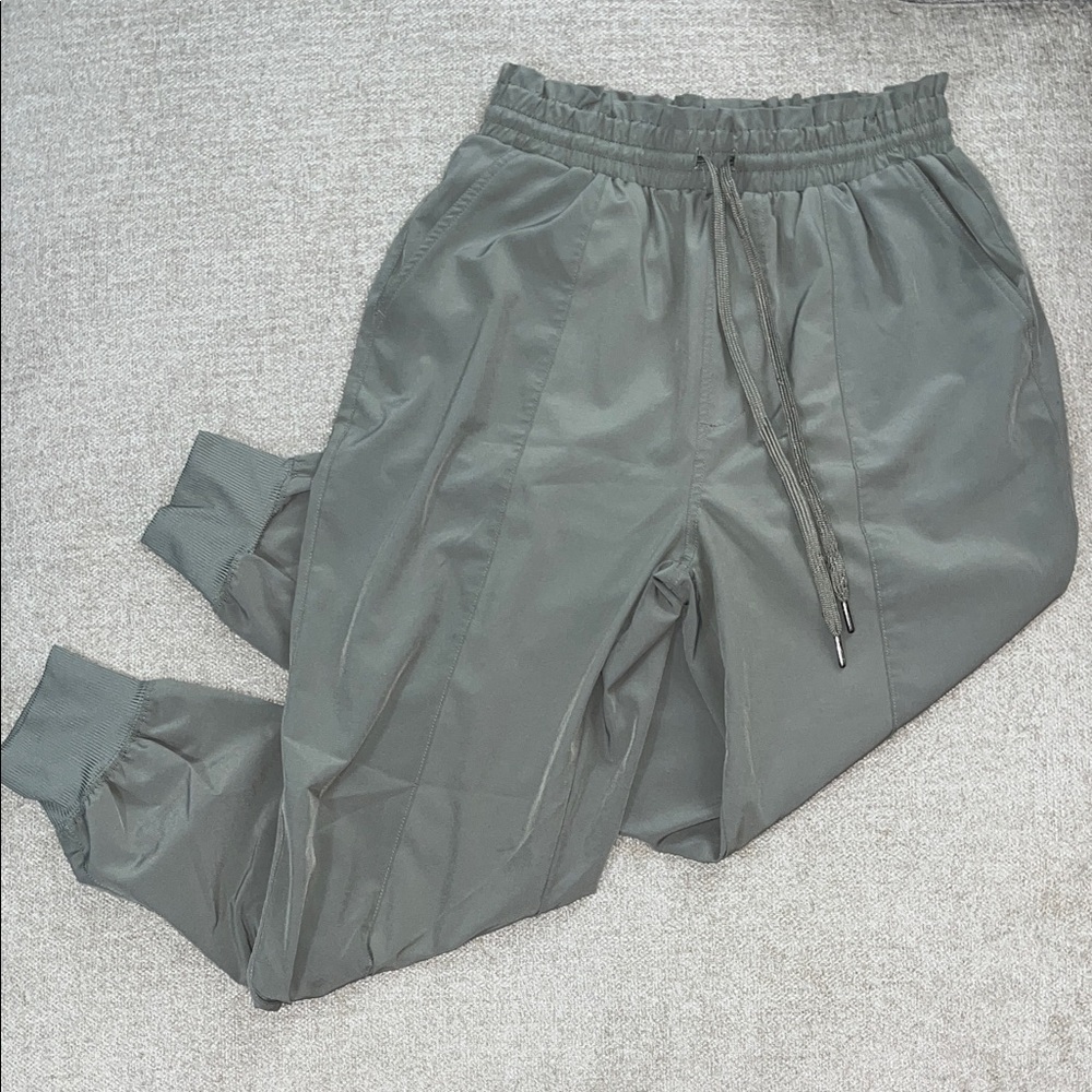 Vanilla Star Women's Olive Green Joggers Medium